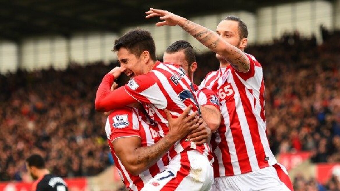 Μη αναστρέψιμη η κατάσταση για τον Φαν Χάαλ: Έχασε και από την Στόουκ (2-0) η Γιουνάιτεντ