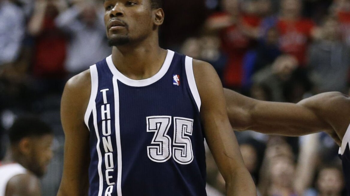 Σφράγισε τη νίκη με κάρφωμα ο Ντουράντ