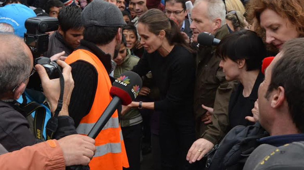Τζολί: Στηρίζω τη Λέσβο, θα έρθω εδώ για διακοπές με την οικογένειά μου