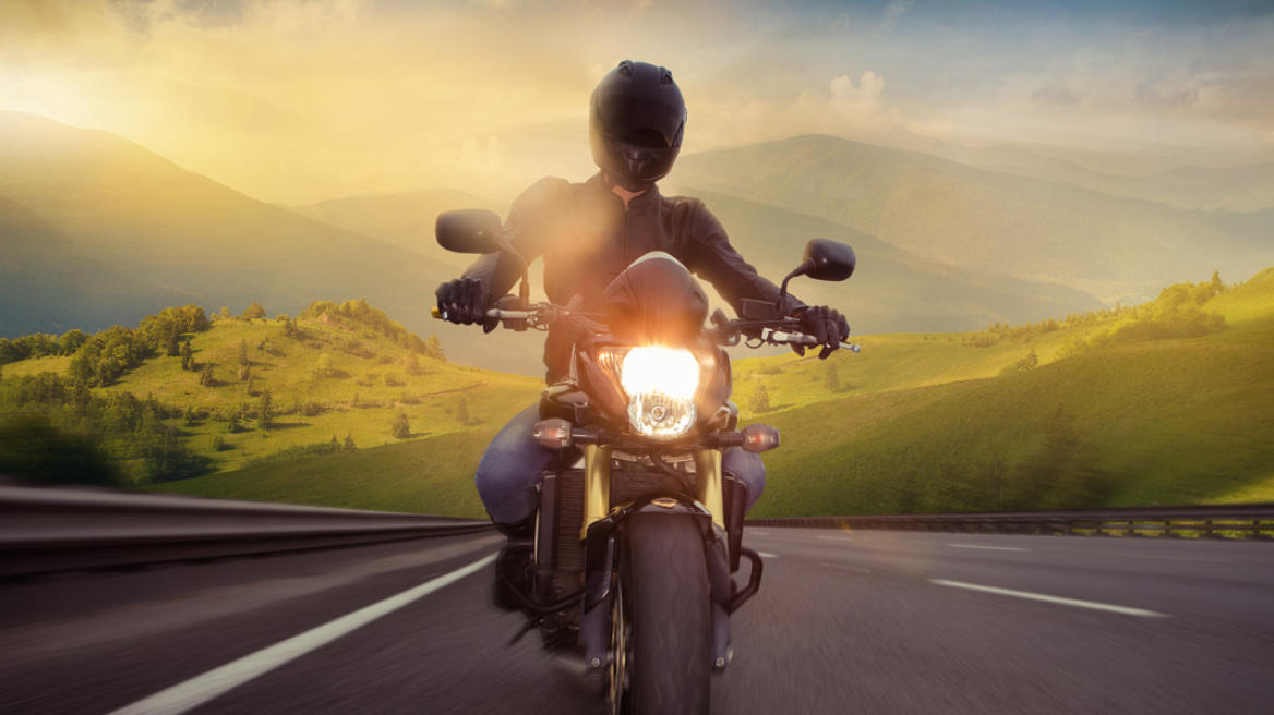 Video: Ξέχασες το φλας αναμμένο; Ατύχημα...