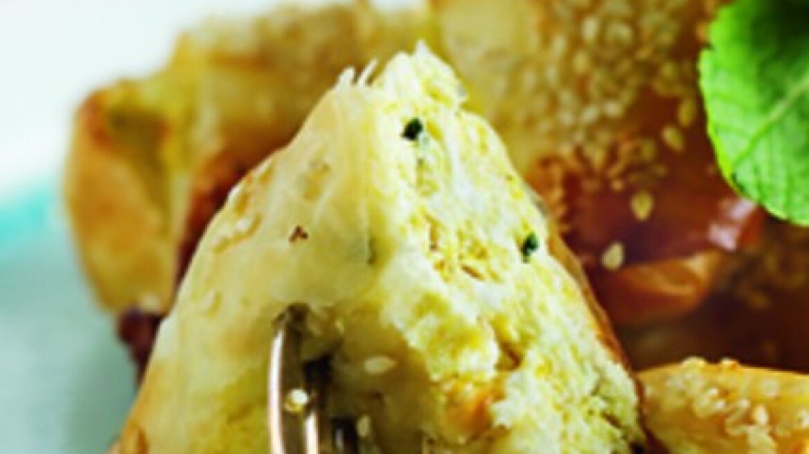 Τυροπιτάκια με ανθότυρο και κάρι