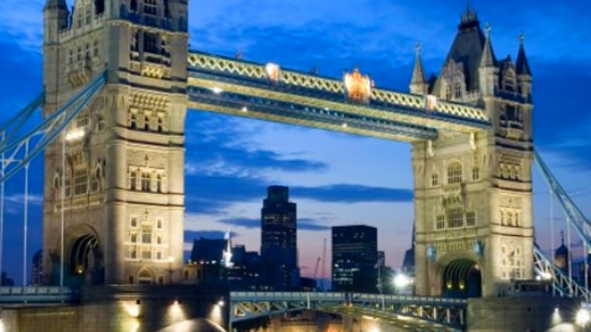 Οι 16 περίεργες ερωτήσεις των τουριστών στο Λονδίνο: Πόσα φαντάσματα βγαίνουν κάθε χρόνο;