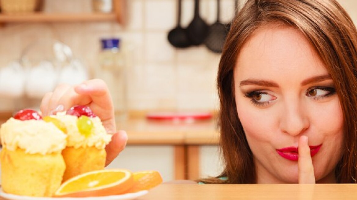 24 φρουτένια -και πιο light- γλυκά που θα λατρέψεις