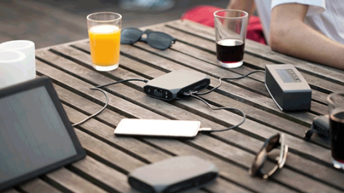 To power bank που «έσπασε τα ταμεία» και φορτίζει τα πάντα!