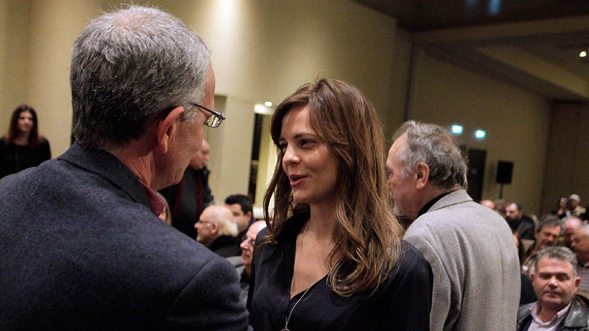 Το παρασκήνιο από την Κ.Ε. του ΣΥΡΙΖΑ: Ο γελαστός Τσίπρας, η δημοφιλής Αχτσιόγλου