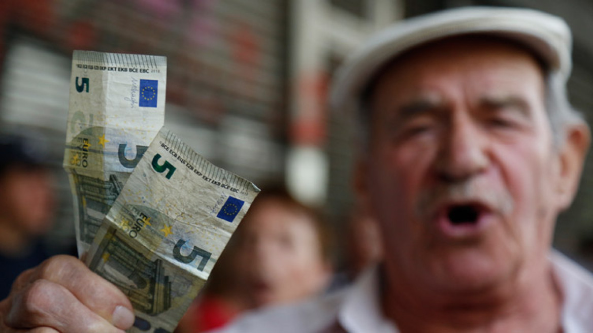 Φέρνουν άρον-άρον τροπολογία μετά το μπάχαλο με τις συντάξεις