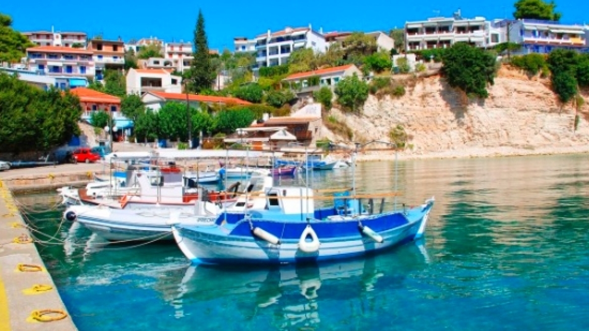 Traveller: Ξεχάστε τη Μύκονο - Αλόννησος & Άνδρος στα 10 top νησιά στην Ευρώπη