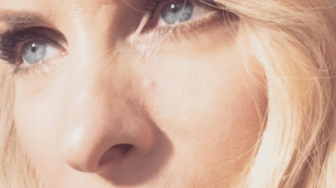 H Eλένη Μενεγάκη αρμενίζει προς Σπέτσες