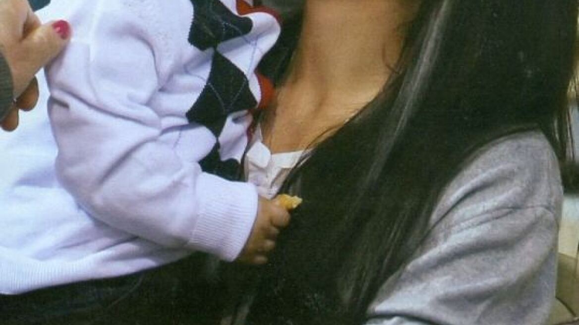 Μαμά και γιος στο γήπεδο για τον μπαμπά Σπανούλη!