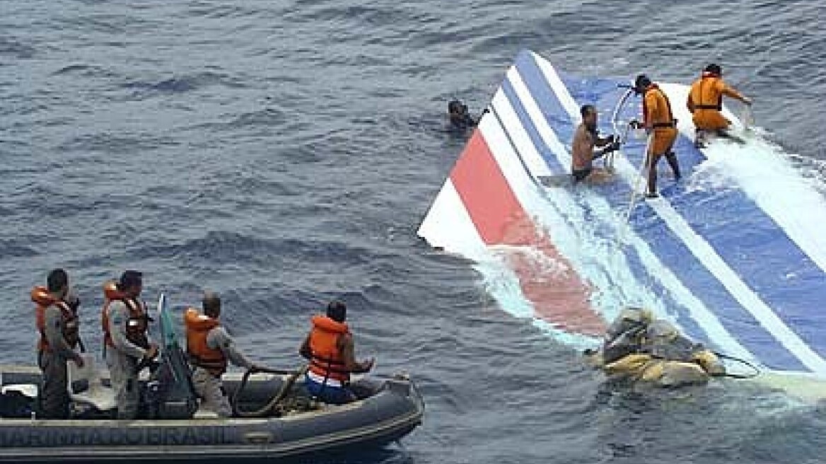 Εντοπίστηκαν τα συντρίμμια του Airbus της Air France