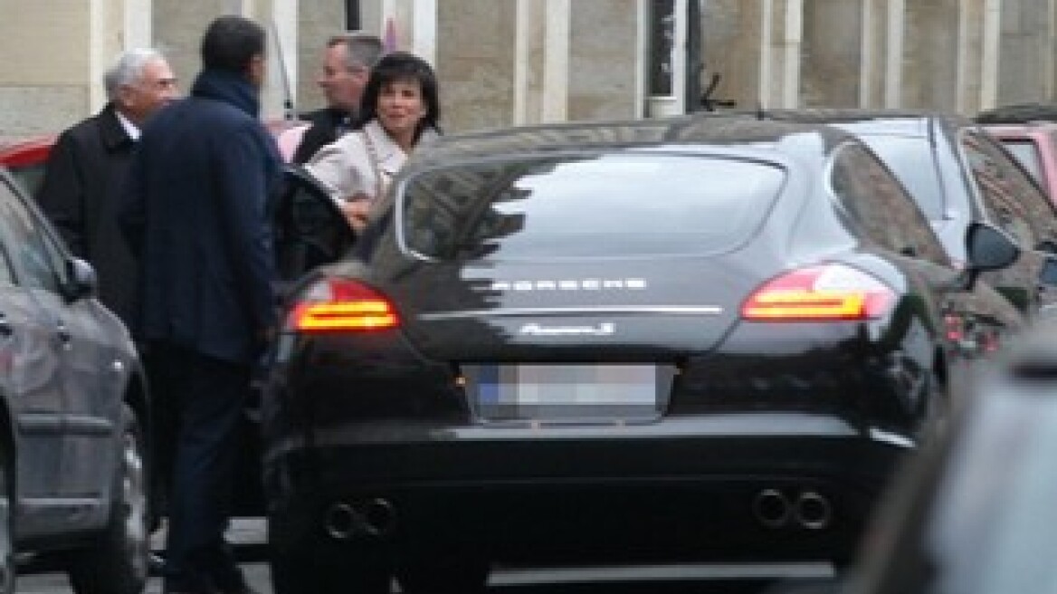 Η Porsche του Στρος Καν "ανάβει φωτιές" στη Γαλλία