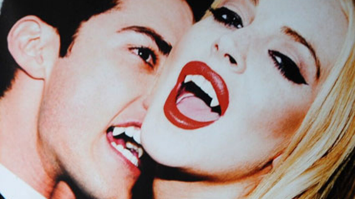 Sexy «βαμπίρ» η Lindsay Lohan