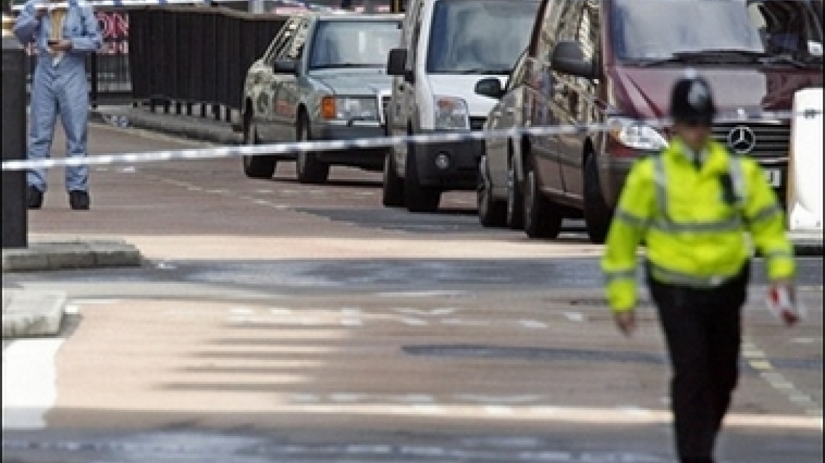 Ελεγχόμενη έκρηξη σε «ύποπτη» τσάντα στο κέντρο του Λονδίνου