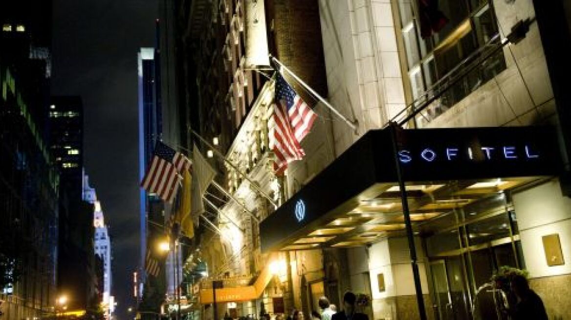 Υπάλληλος του Sofitel στη σουίτα όταν μπήκε η καμαριέρα