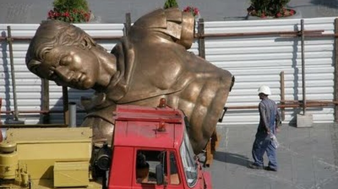 Στα Σκόπια από σήμερα το άγαλμα του Μ. Αλεξάνδρου 