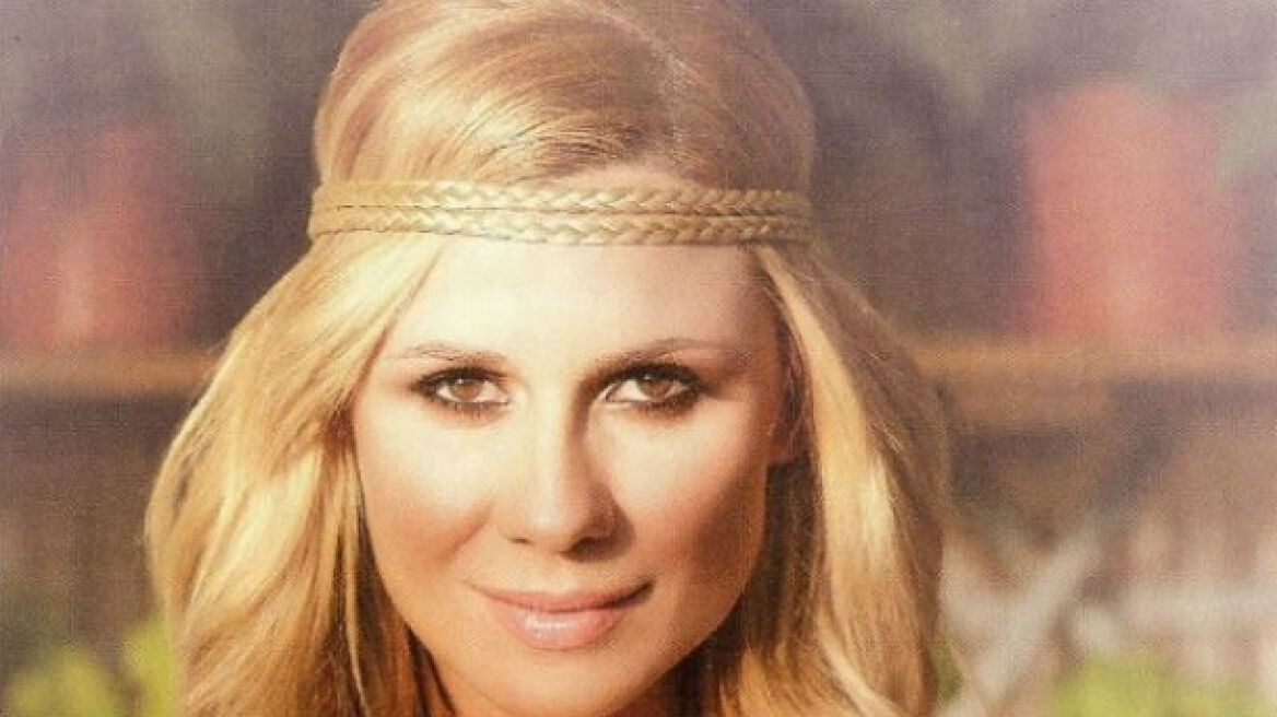 Έτσι αποχαιρέτησε το κοινό η Καραβάτου