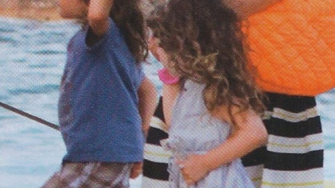 Δέσποινα Βανδή: Διακοπές στην Πάρο με τα δυο της παιδάκια