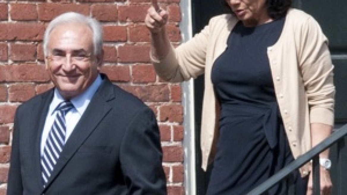 Αναχώρησε από το σπίτι του στην Ουάσιγκτον ο Στρος-Καν