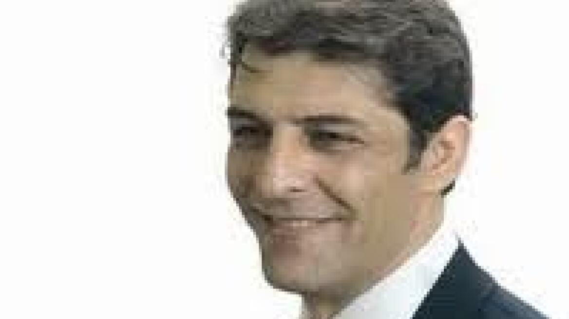 Ο Μπάμπης Χατζηδάκης μιλάει για τον Κουν