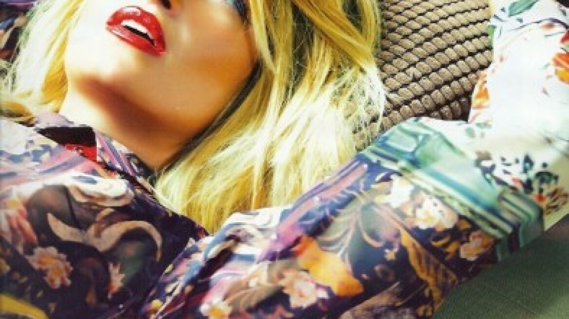 Η Φαίη Σκορδά υποστηρίζει την Ελένη Μενεγάκη 