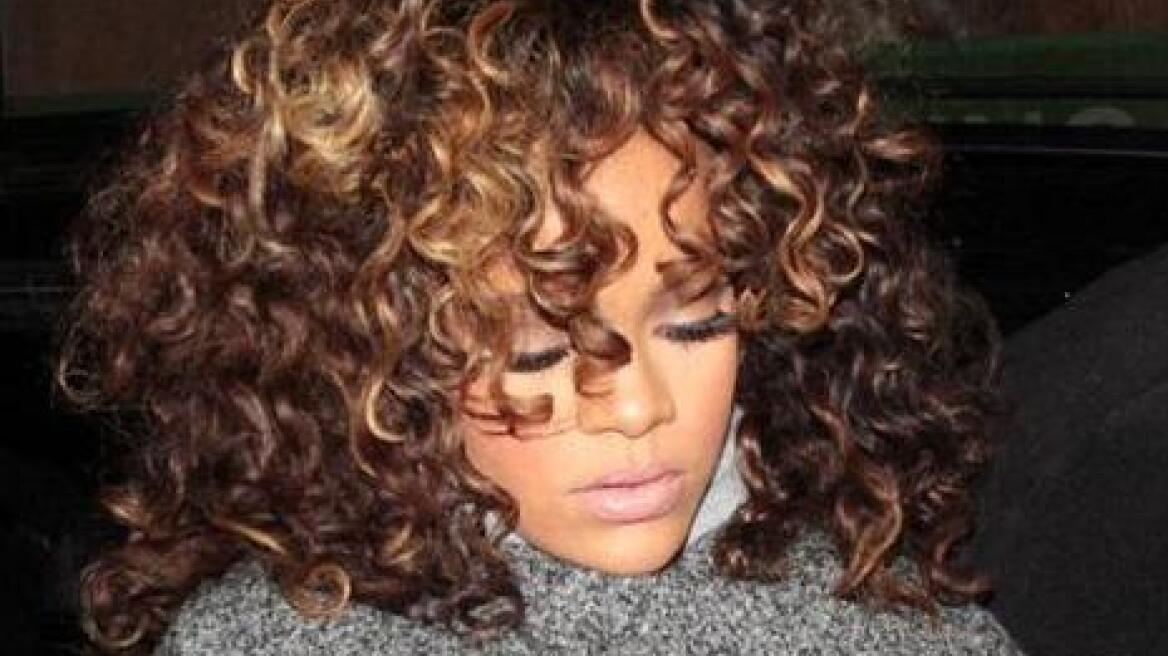 Rihanna: Σκληρή αποδοκιμασία από τους θαυμαστές της   