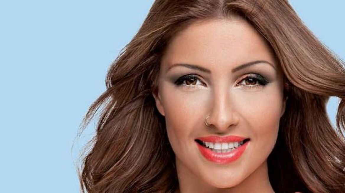 Έλενα Παπαρίζου: Το βιβλίο της ζωής της 