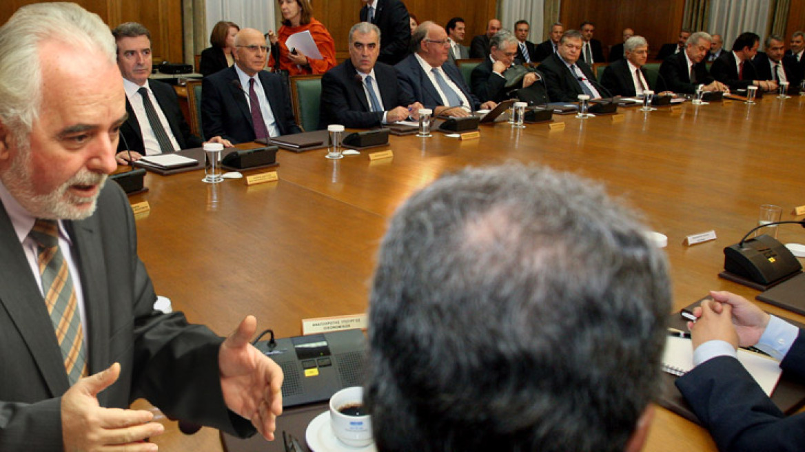 «Αναβολή» στις περικοπές των επικουρικών συντάξεων