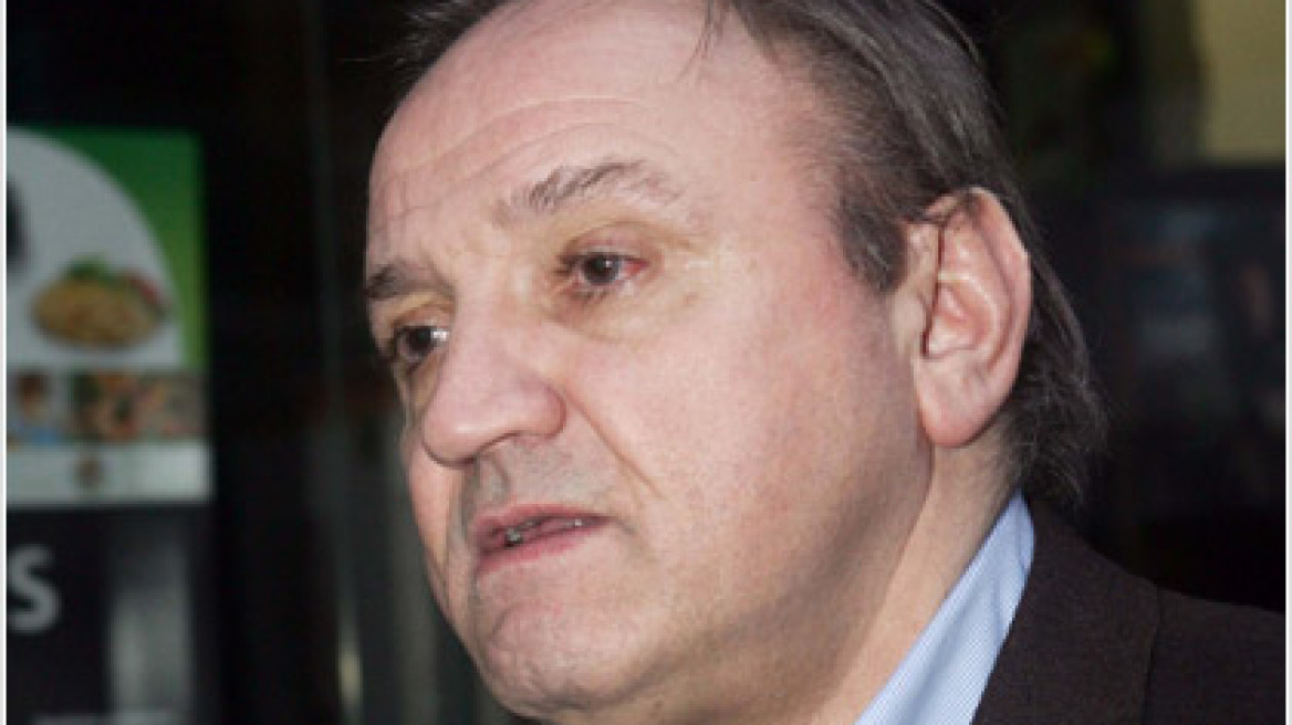 Και επισήμως για πρόεδρος του ΠΑΣΟΚ ο Στ. Τζουμάκας!