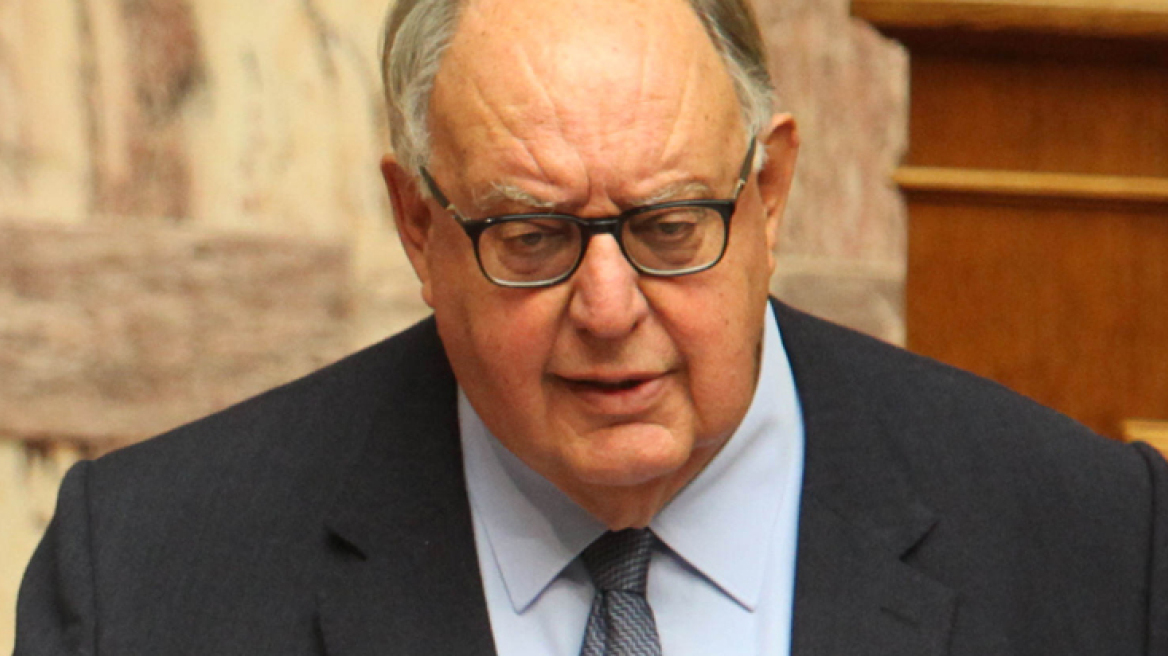 Th. Pangalos: "I am in favour of losing one's sovereignty"
