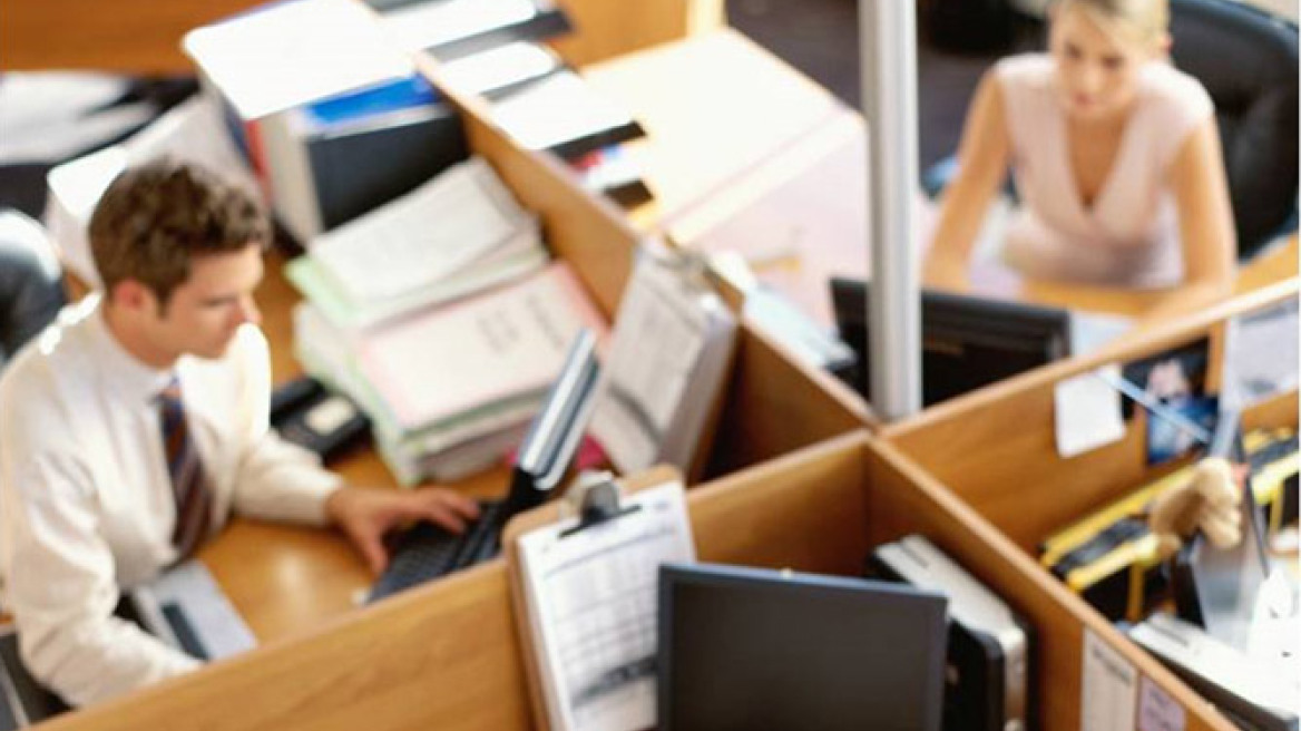 2.700 διπλοθεσίτες επιστρέφουν μισθούς 1,7 εκατ. στο Δημόσιο