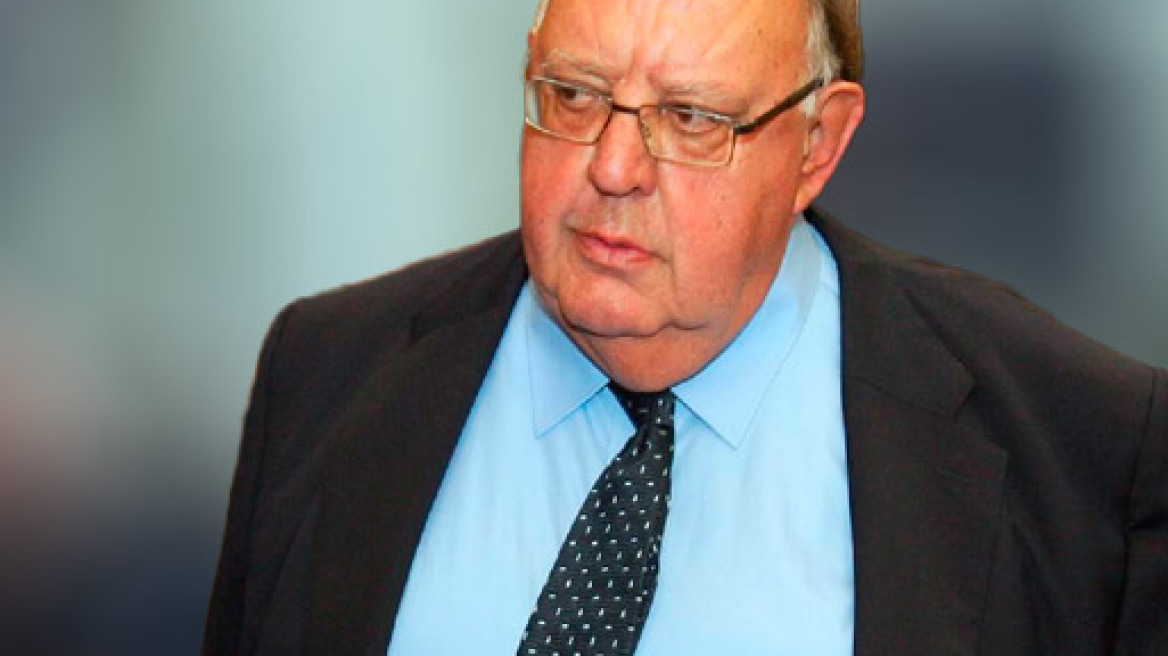 "Γιούχα" εναντίον Πάγκαλου 