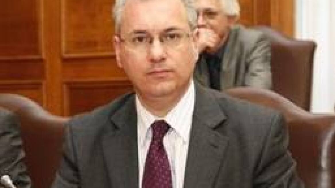 Δυσαρέσκεια για τη μη πρόσκληση Καμμένου στην αποψινή σύσκεψη 