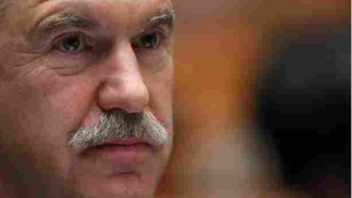 Ευχές Παπανδρέου και Καρατζαφέρη στον πρωθυπουργό 