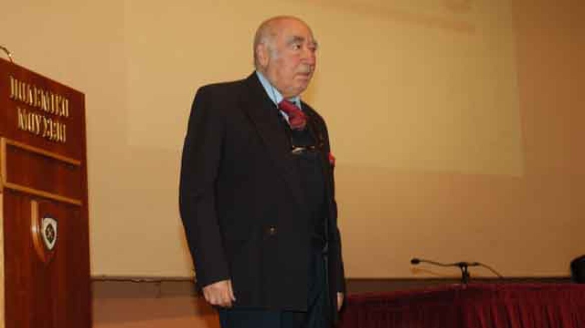 Απεβίωσε ο δημοσιογράφος και λογοτέχνης Νέστορας Μάτσας	 	 				 