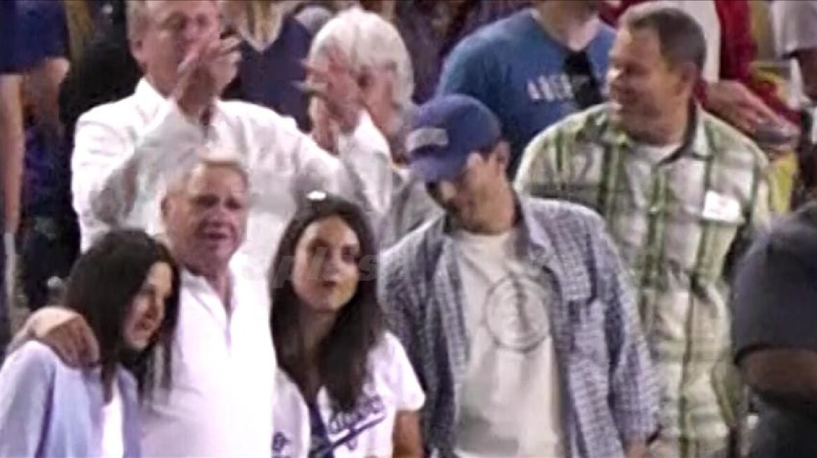 Ashton Kutcher - Mila Kunis: Μαζί στο γήπεδο