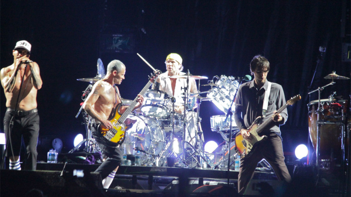 Οι Red Hot Chili Peppers τα έσπασαν!