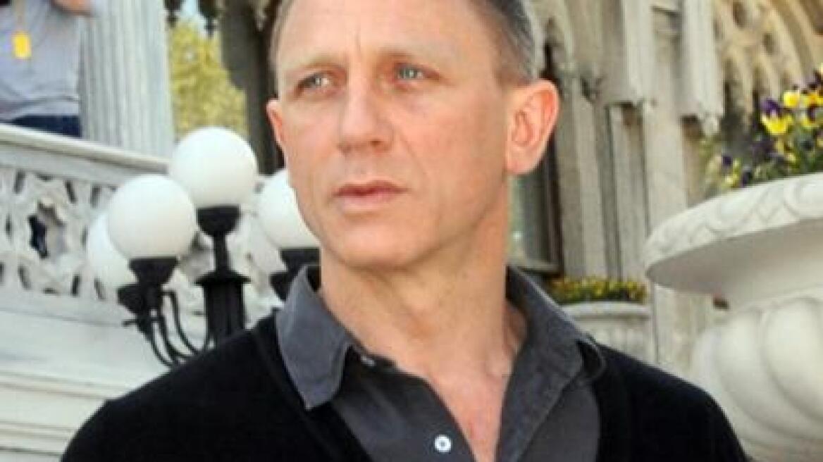 Daniel Craig: «Δεν μπορώ να μεθύσω δημόσια πλέον, είμαι ο James Bond»