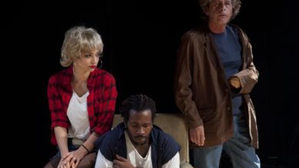 Ένα άπαικτο έργο του Μάρτιν ΜακΝτόνα παρουσιάζεται στο θέατρο Αργώ