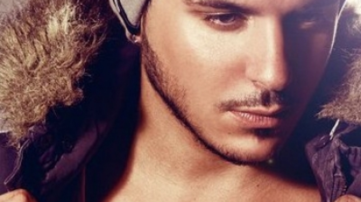 Stan: Με νέο tattoo στο χέρι!