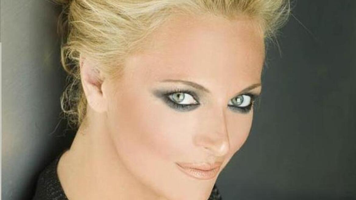 Χριστίνα Λαμπίρη: «Σε πάρτι πήγα πρώτη φορά στα 15 μου χρόνια»