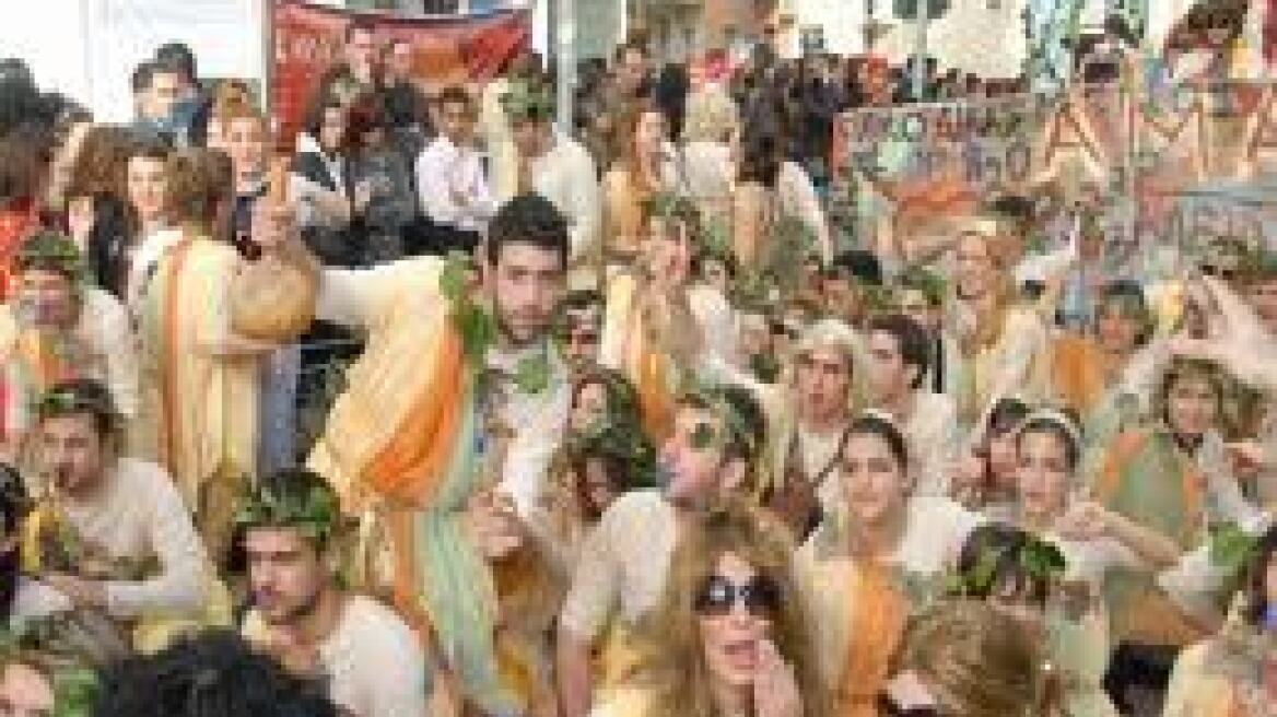 Το Ρέθυμνο γιορτάζει 20 χρόνια Καρναβάλι  