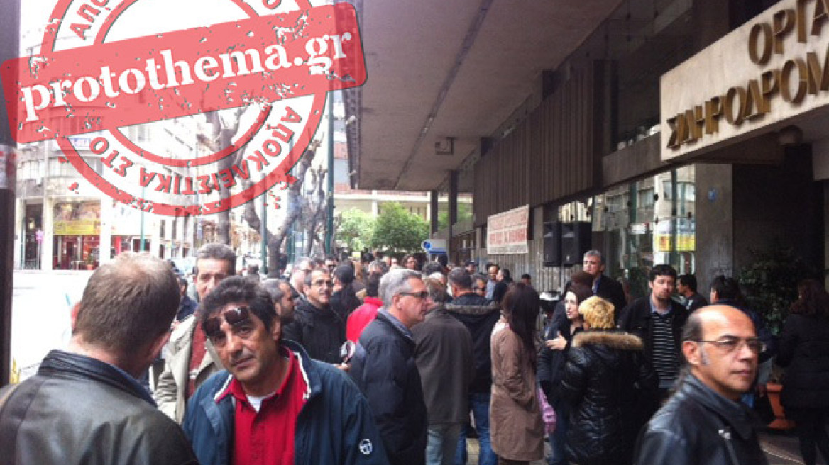 Με απεργίες απειλούν οι σιδηροδρομικοί