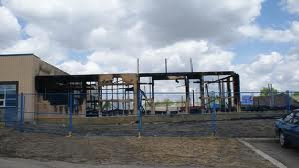 Ηράκλειο: Πυρκαγιά στο δημοτικό σχολείο Δαφνών