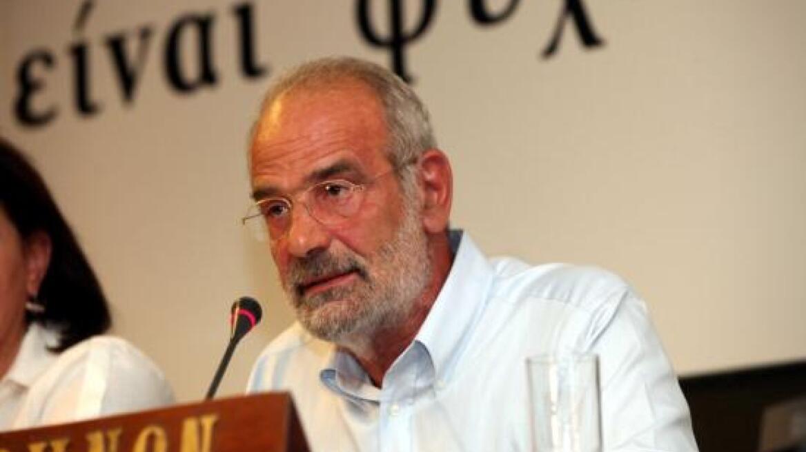 Υπέρ της εξόδου της Κύπρου από το ευρώ ο Αλ. Αλαβάνος