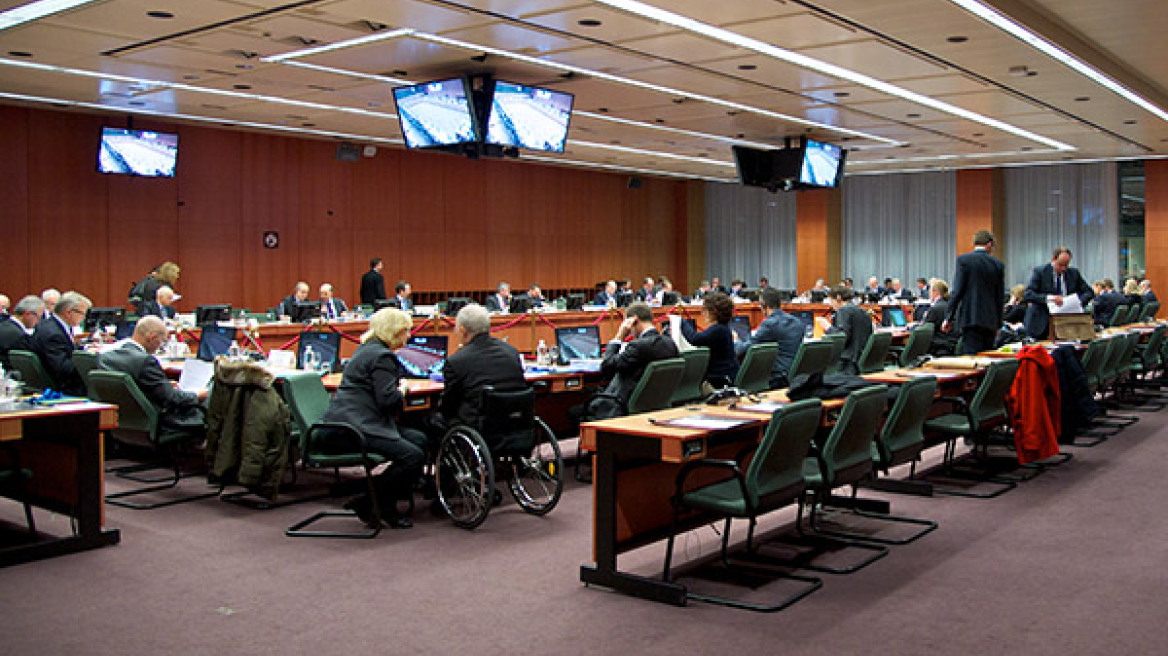 Το Eurogroup αποφασίζει για το πανευρωπαϊκό κούρεμα των καταθέσεων