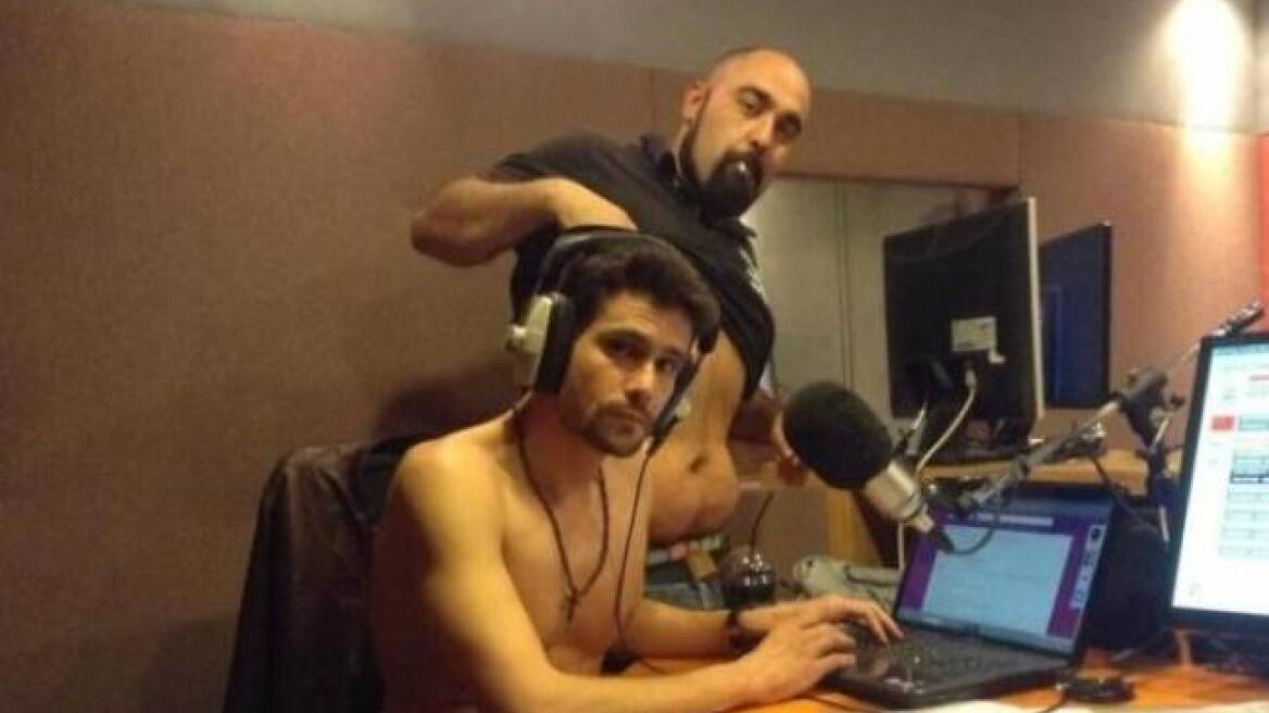 Ημίγυμνος στην εκπομπή του ο Ουγγαρέζος