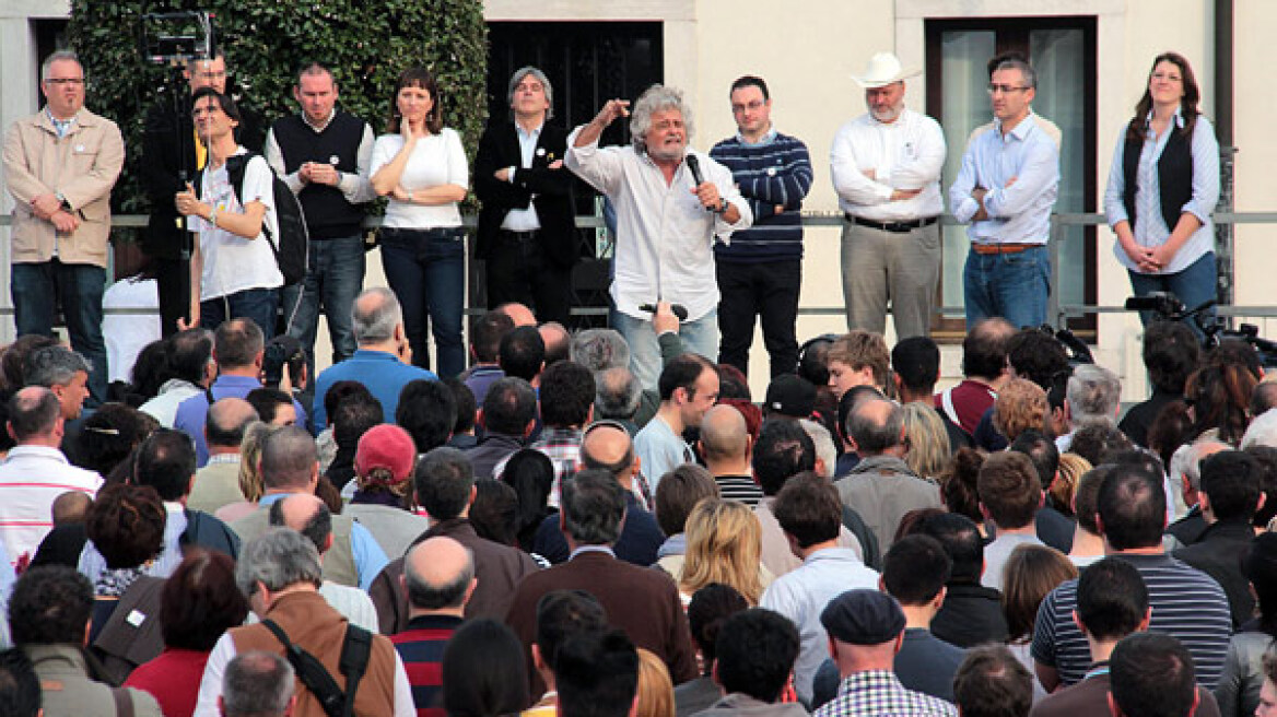 Γκρίλο: Μικρό πονηρό πραξικόπημα η επανεκλογή Ναπολιτάνο 