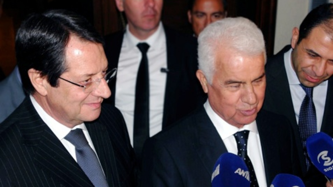 Αναστασιάδης-Έρογλου: Στις 29 Μαΐου η συμφωνία για την έναρξη των διαπραγματεύσεων