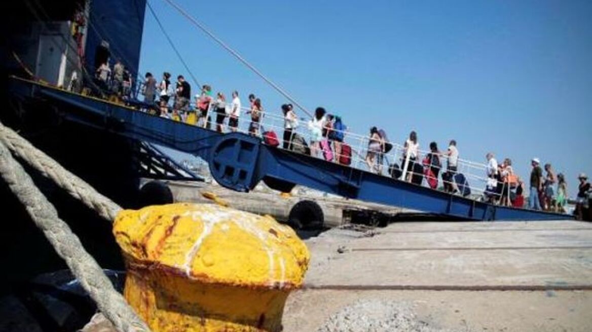 Φτηνότερα κατά 20% τα τουριστικά πακέτα για το 2013