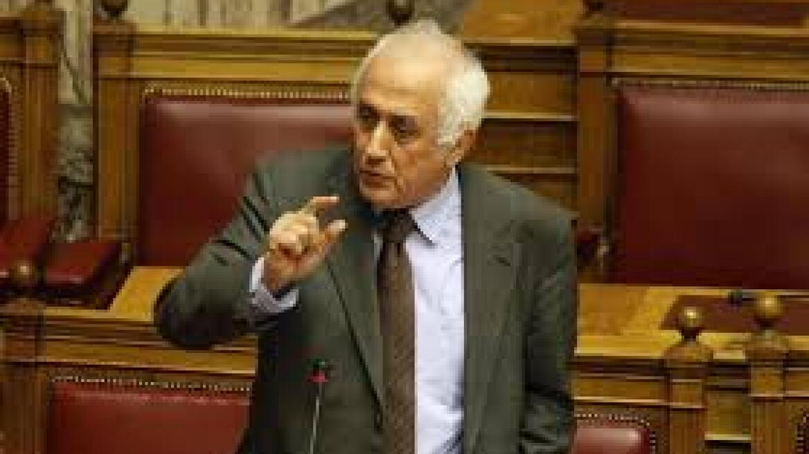  Ρουπακιώτης: «Δεν αποσύρεται το αντιρατσιστικό νομοσχέδιο»